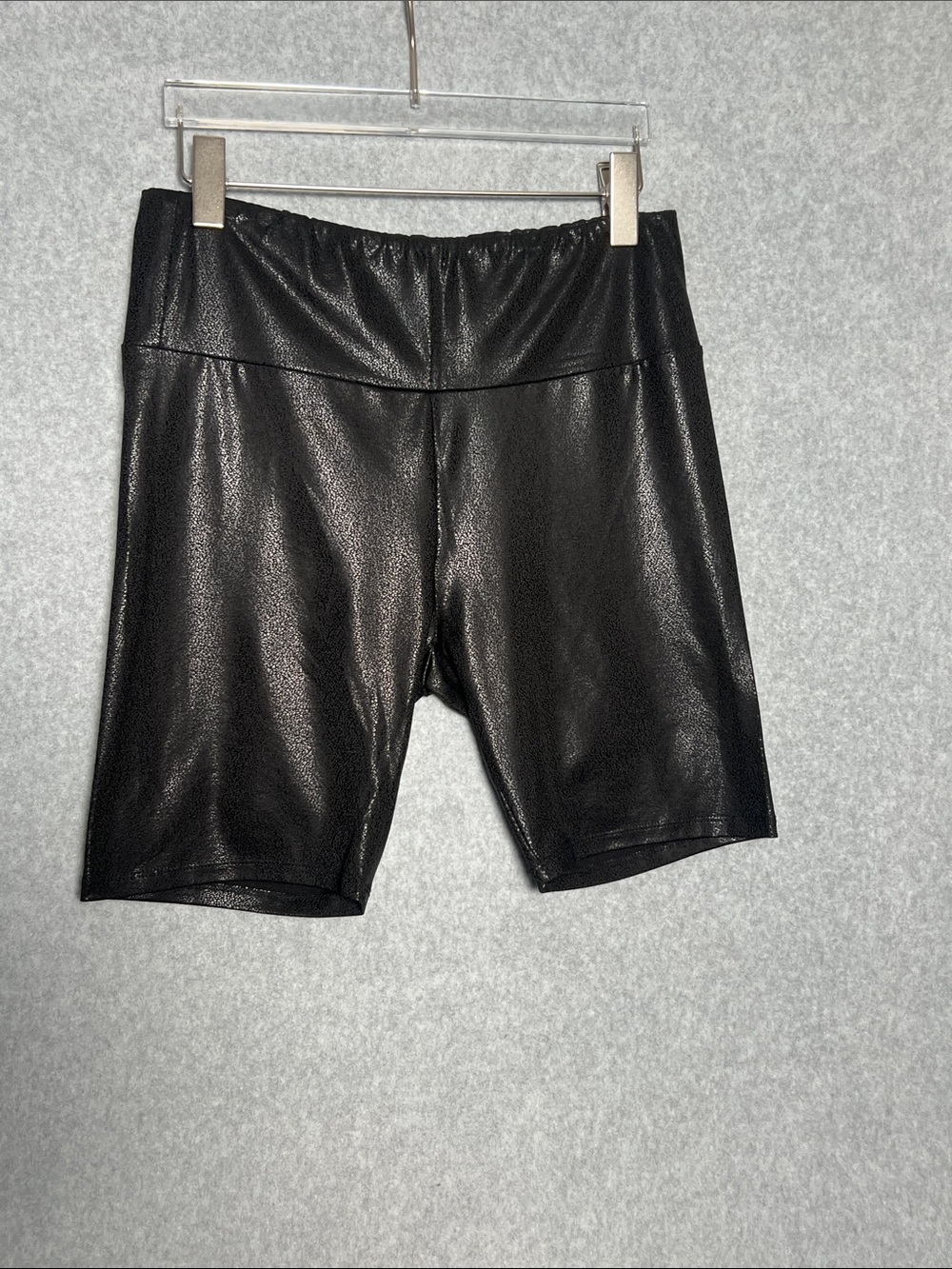 No Comment Black Crackle Fsux leather Biker Shorts Sz L